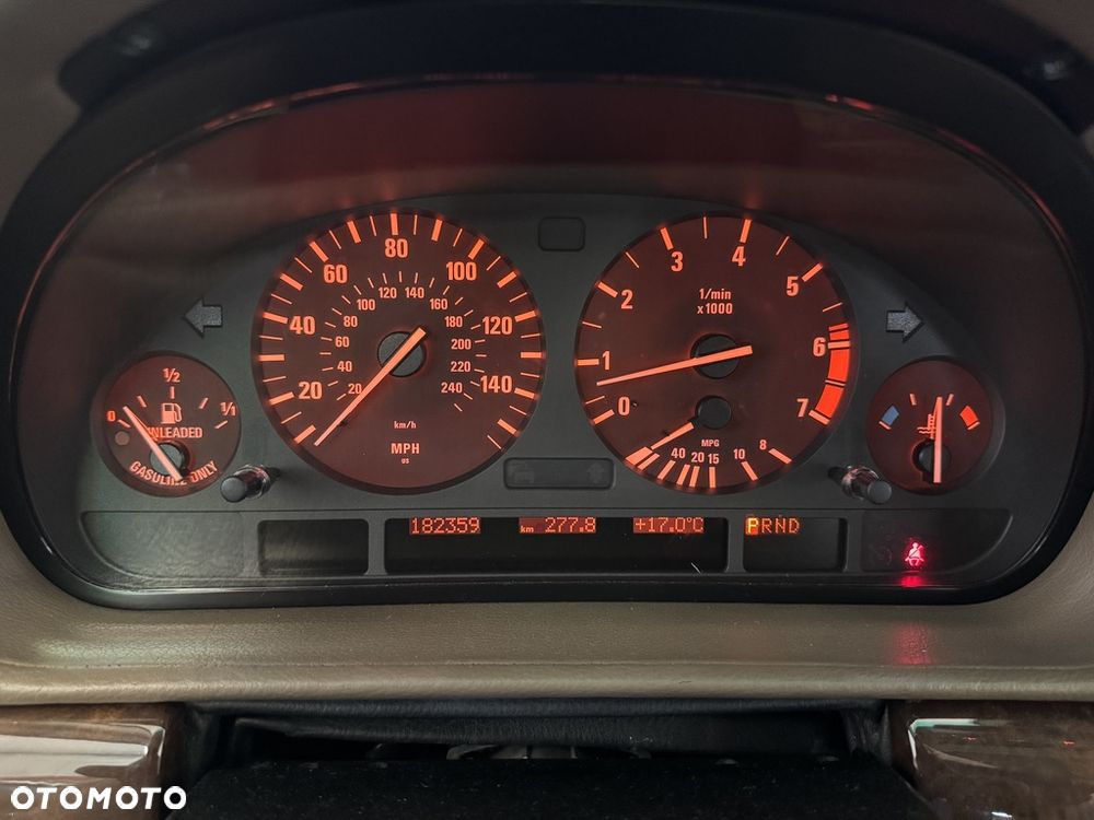 BMW Seria 7 750i - 19