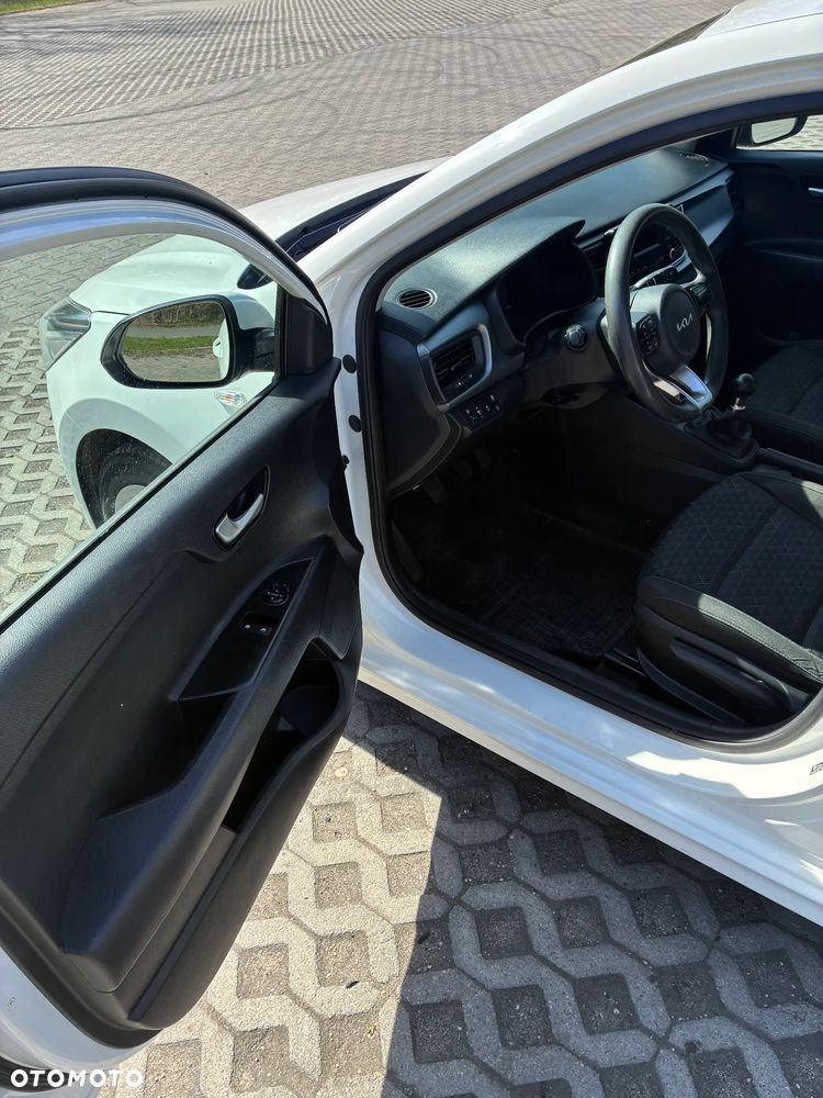 Kia Rio 1.2 M - 14