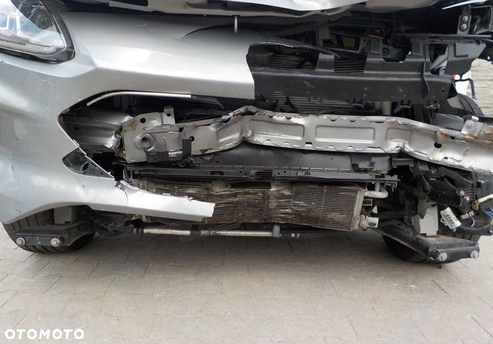 Ford Kuga - 3