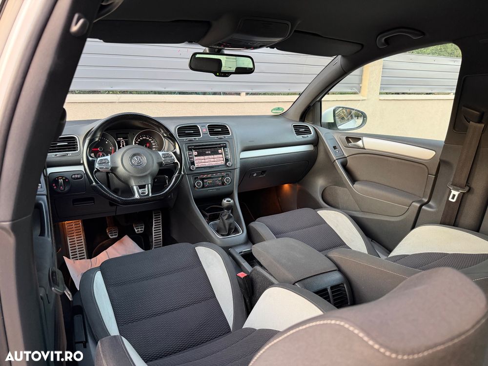 Volkswagen Golf 2.0 TDI DPF Sportline - 8