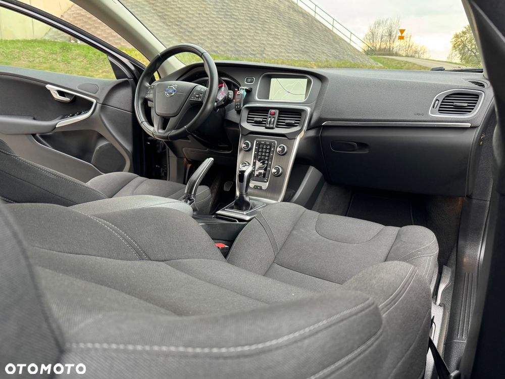 Volvo V40 D3 Summum - 29