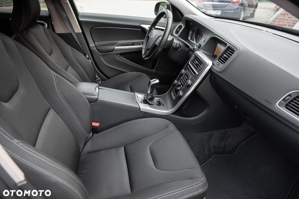 Volvo V60 D2 Kinetic - 30