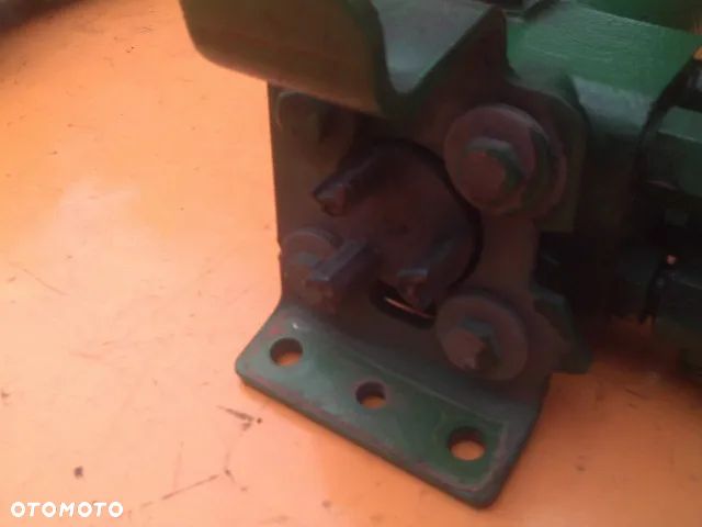 Orbitrol RE186399 John Deere 7720 - 3