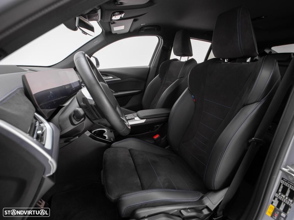 BMW iX2 eDrive20 Pack Desportivo M - 9