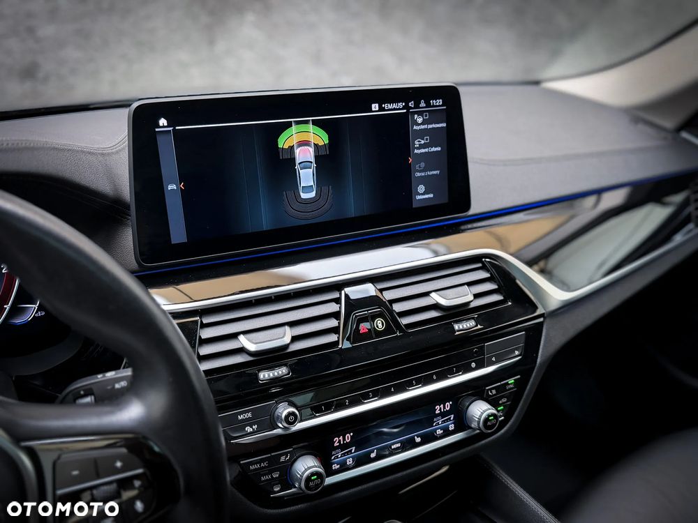 BMW Seria 5 530d Luxury Line - 30
