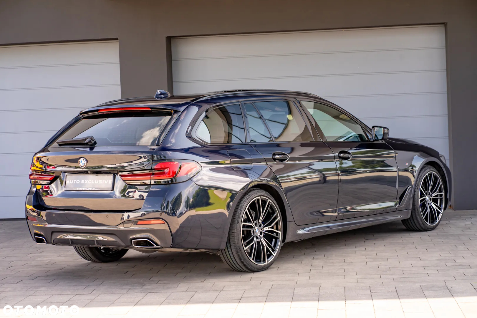 BMW Seria 5 530d xDrive Touring M Sport Edition - 27