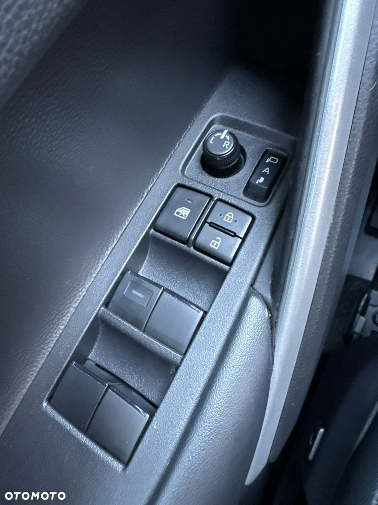 Toyota Corolla Cross - 34