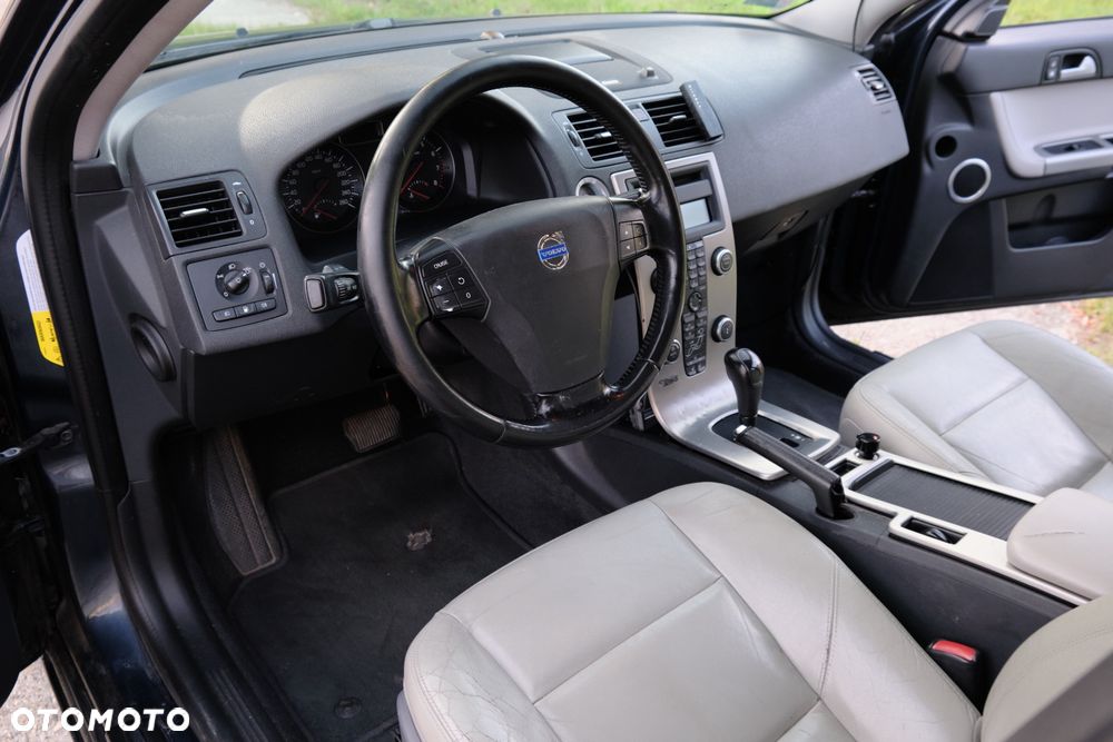 Volvo V50 T5 Momentum - 13