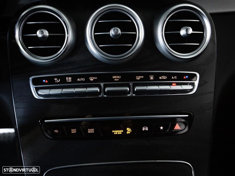 Mercedes-Benz GLC 300 e Coupé 4Matic - 27