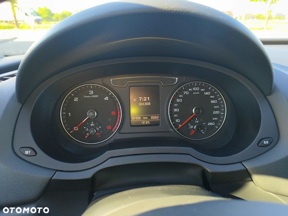 Audi Q3 2.0 TDI - 14