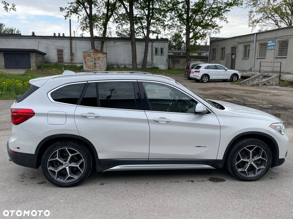 BMW X1 xDrive28i xLine - 5