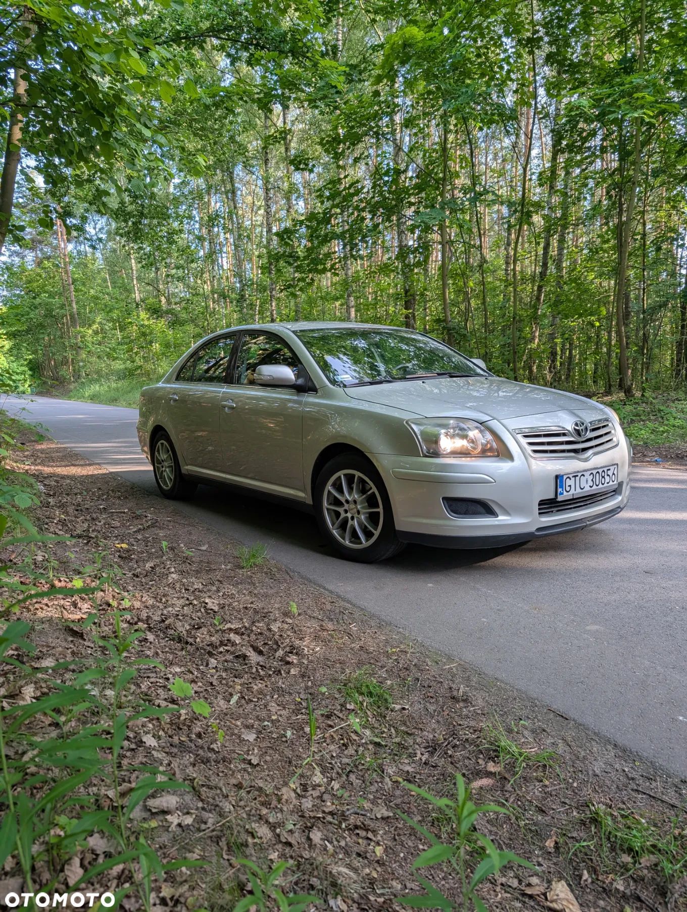 Toyota Avensis 1.8 VVT-i Luna - 1