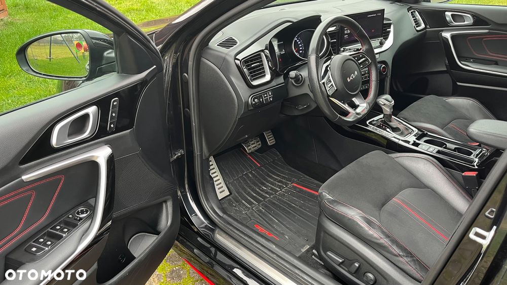 Kia ProCeed - 18