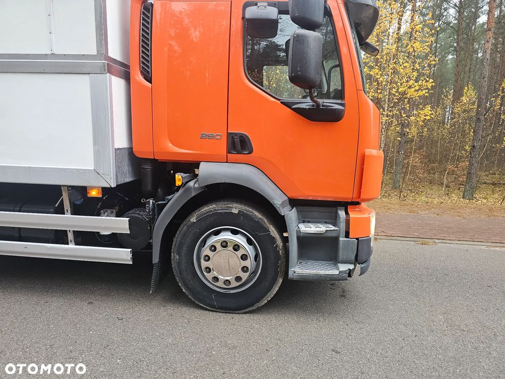 Volvo FL  4X2 - 9