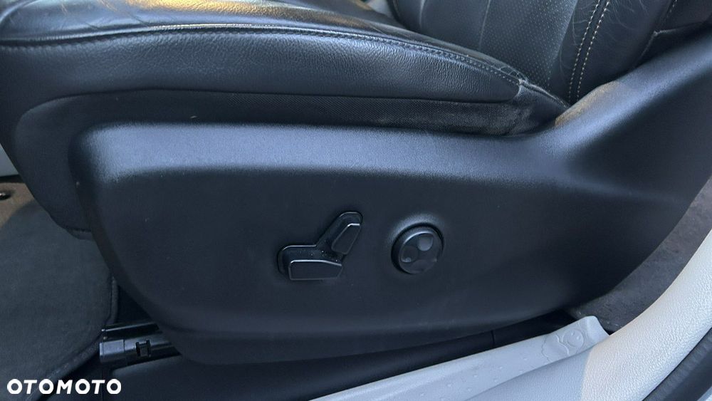 Chrysler Pacifica - 21