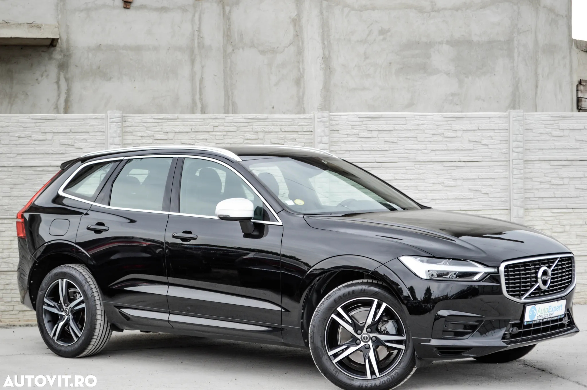 Volvo XC 60 D4 AWD Geartronic RDesign - 14