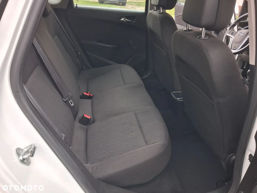 Opel Astra 1.6 Style - 9