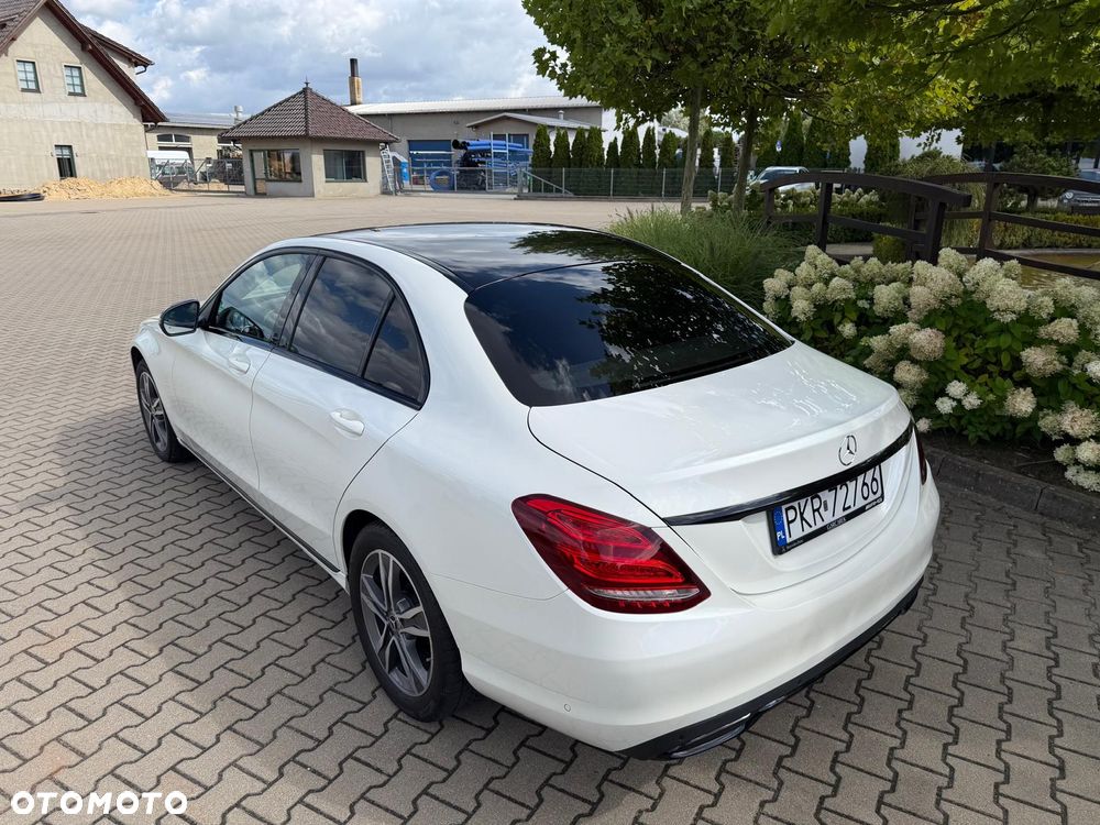 Mercedes-Benz Klasa C 200 7G-TRONIC Exclusive - 3