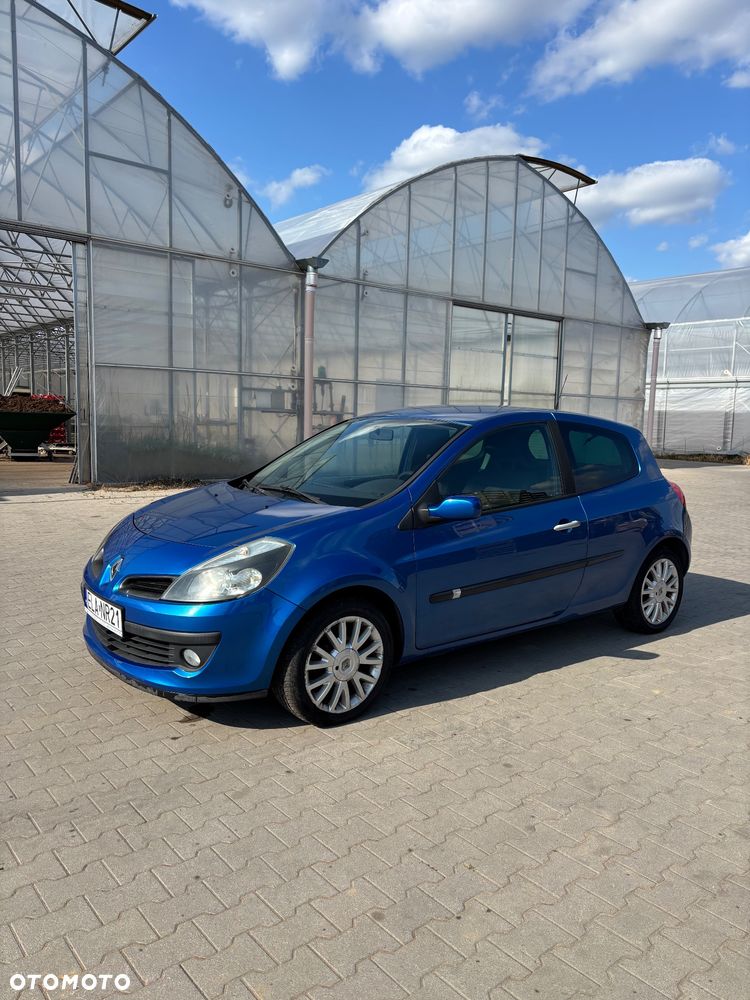 Renault Clio - 10