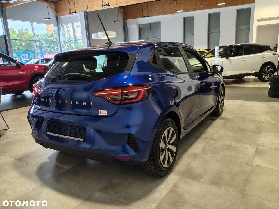 Mitsubishi Colt - 4