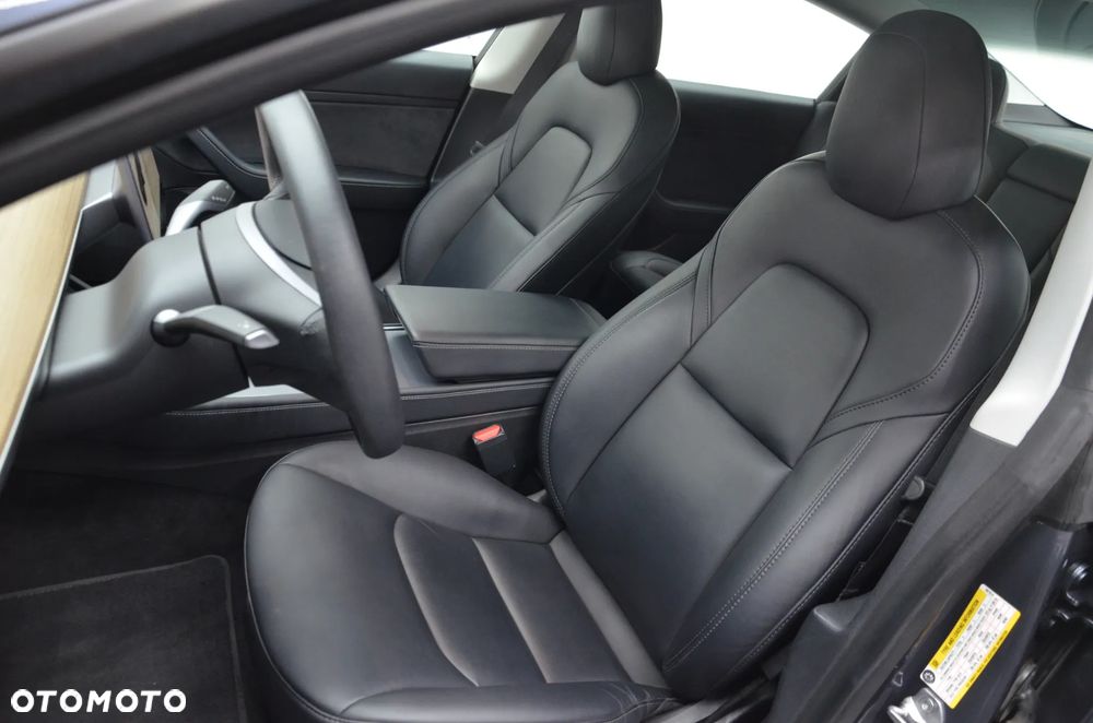 Tesla Model 3 Standard Reichweite Plus Hinterradantrieb - 10