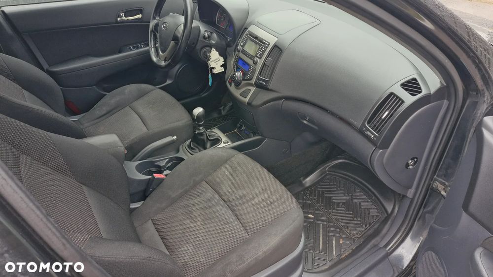 Hyundai i30 1.4 Base - 12