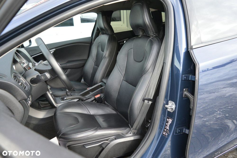 Volvo V40 D2 - 18