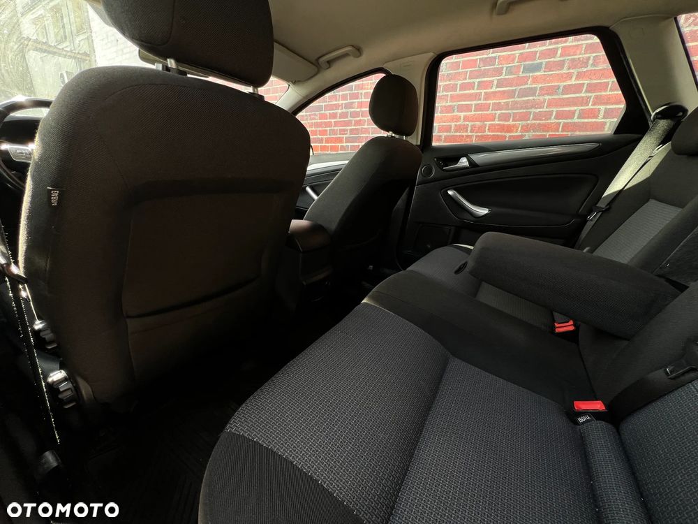 Ford Mondeo - 18