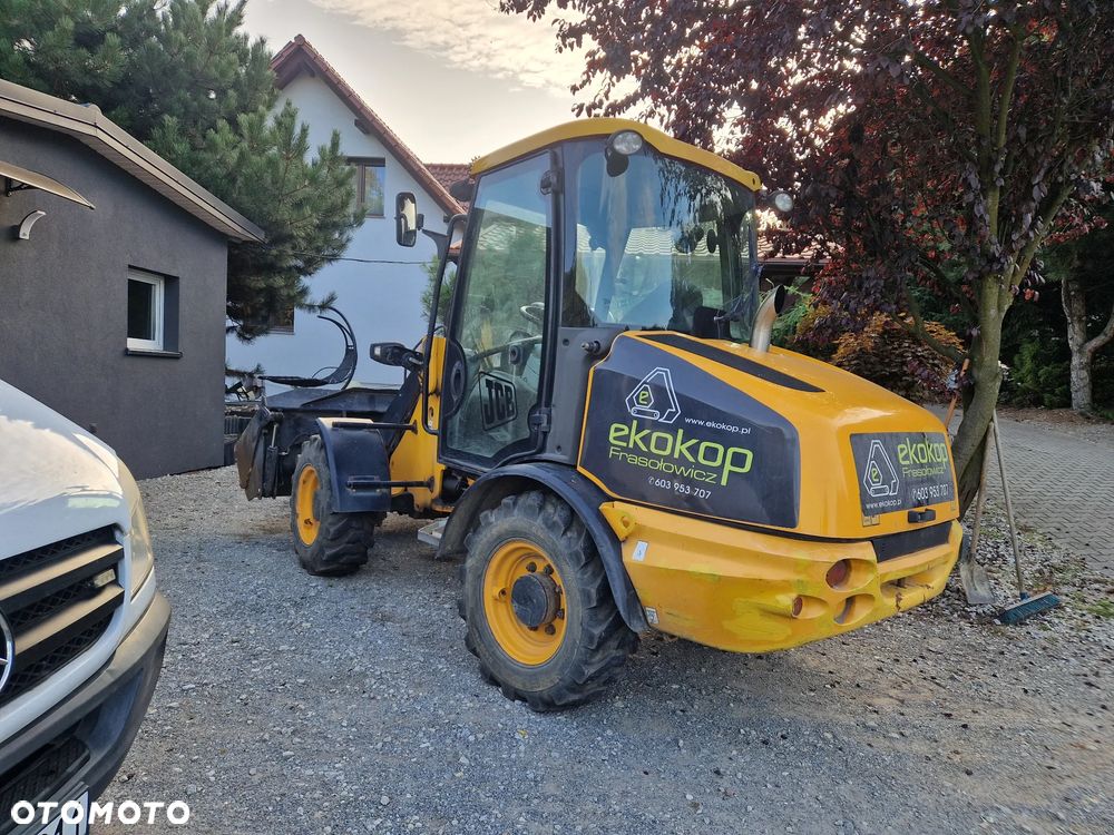 JCB 406 - 7