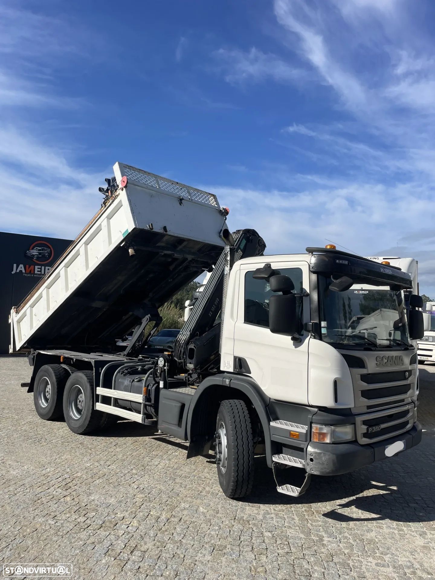 Scania P360 - Basculante C/ Grua 6x4 - 2012 - 1
