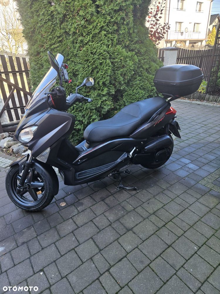 Yamaha X-max - 10