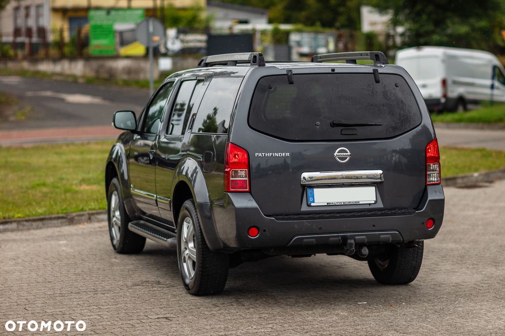 Nissan Pathfinder - 12