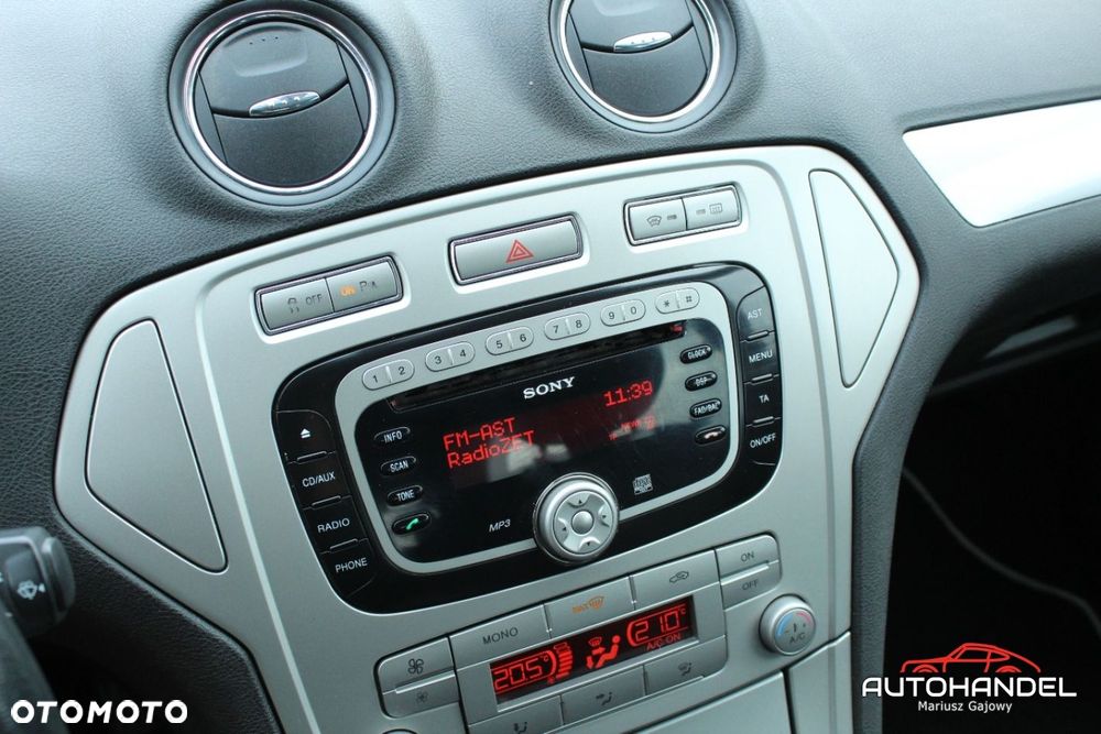 Ford Mondeo - 12
