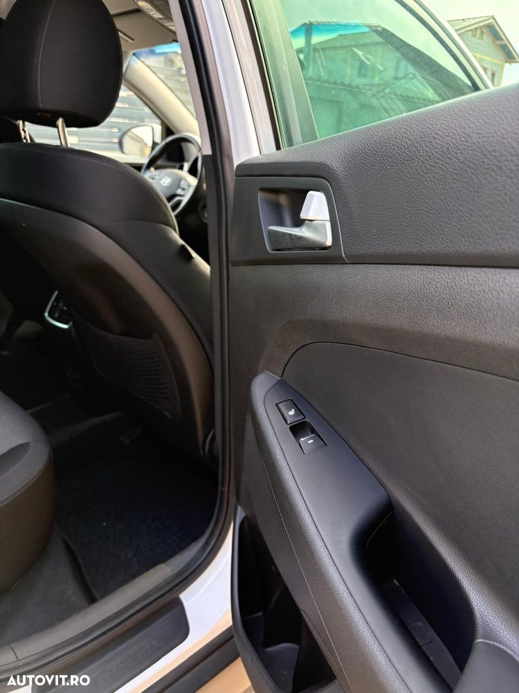 Hyundai Tucson 1.6 T-GDi 4WD 7DCT Premium - 9