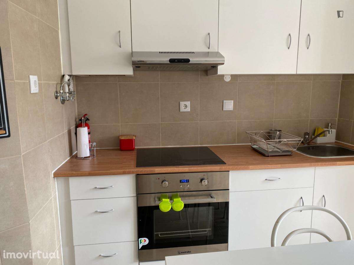 Quarto - localizado em Paço de Arcos Lisbon - Grande imagem: 3/26