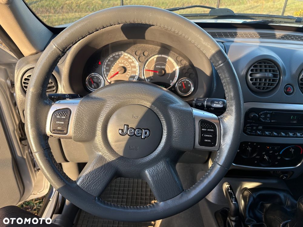 Jeep Cherokee 2.8 CRD Limited - 29