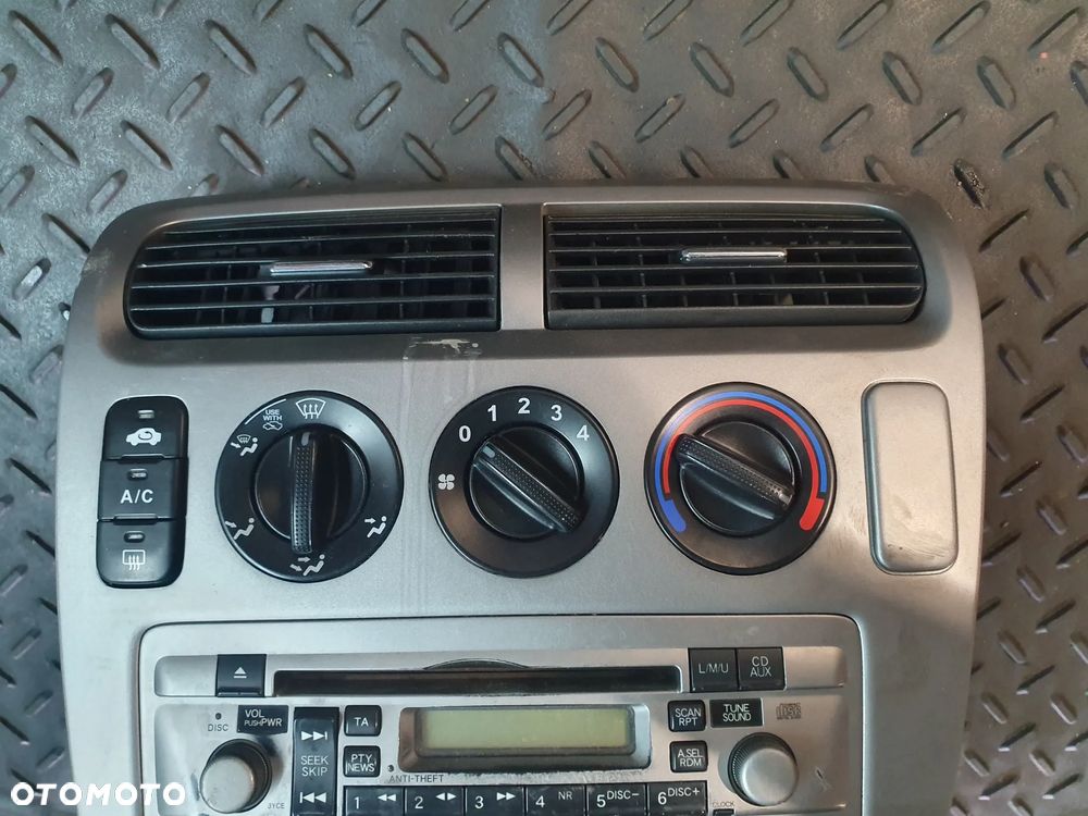 Radioodtwarzacz CD o numerze artykułu NH356L HONDA CIVIC + RAMKA PANEL KOMPLET - 2