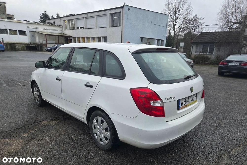 Skoda Fabia 1.2 HTP Active - 5