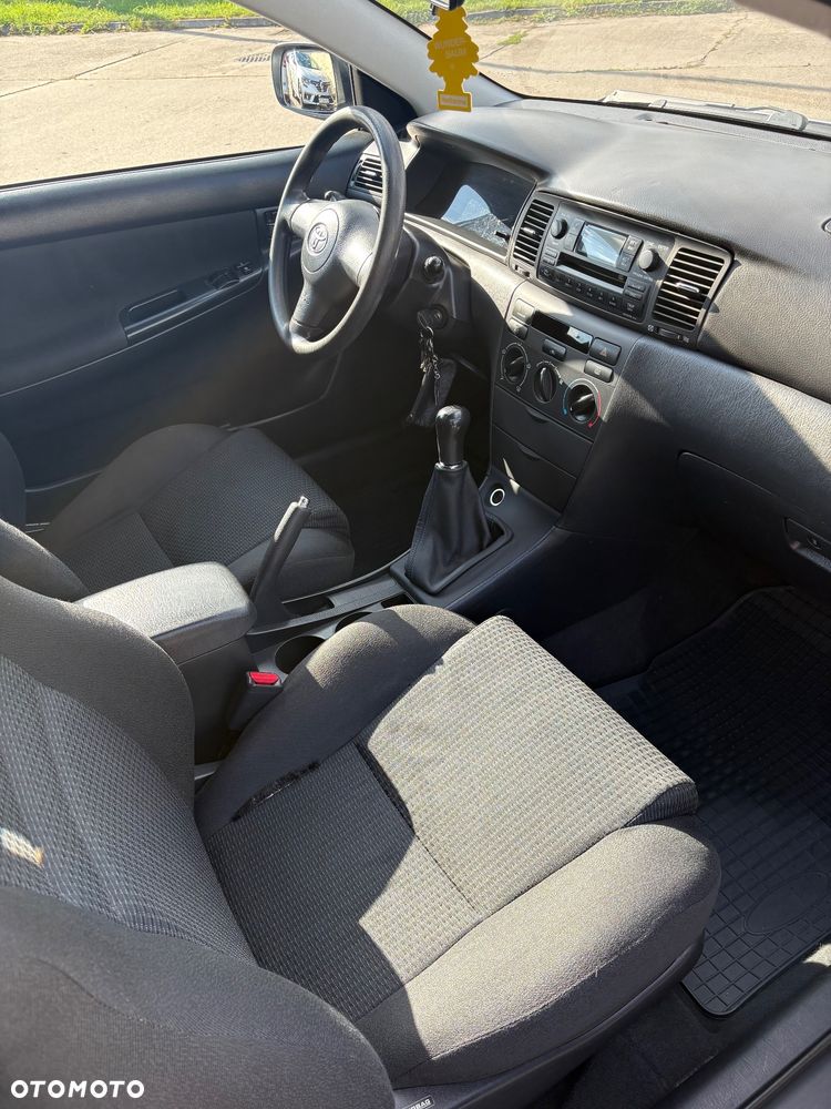 Toyota Corolla 1.6 VVT-i Sol (air6) - 27