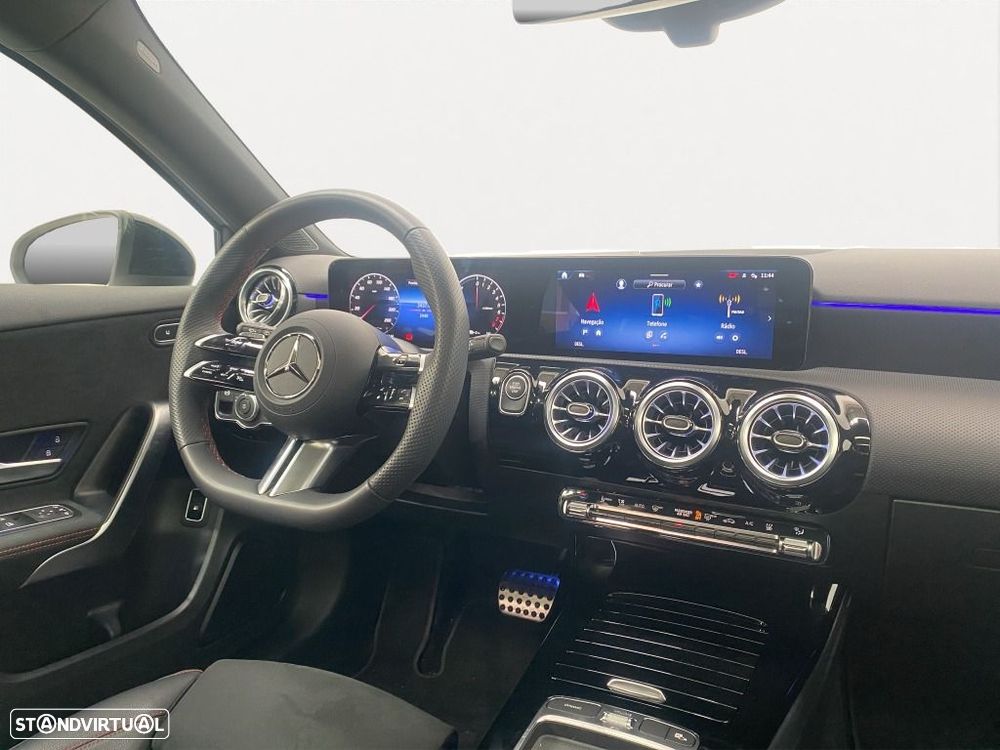 Mercedes-Benz A 250 e - 12