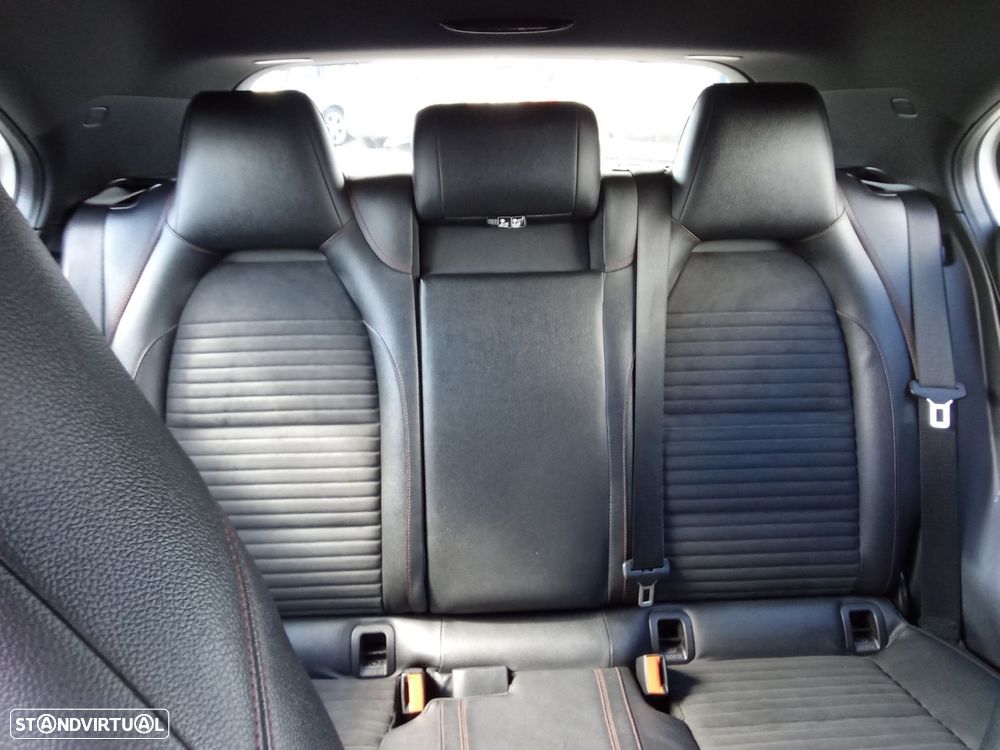 Mercedes-Benz A 180 CDI BE AMG Line - 27