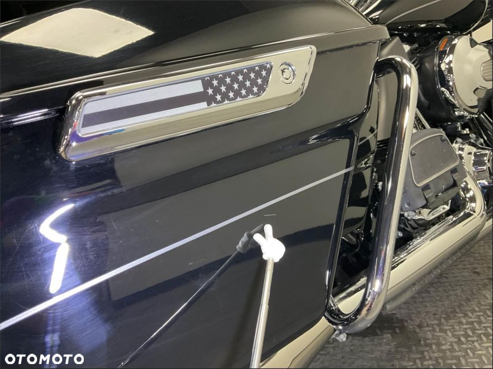 Harley-Davidson Touring Electra Glide - 17