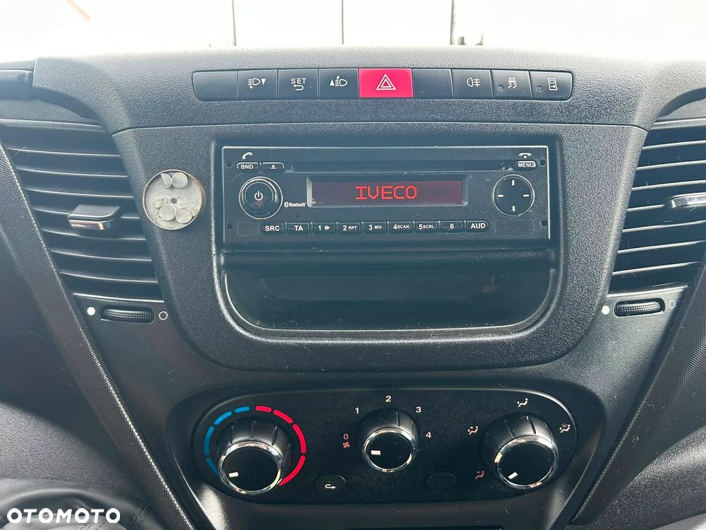 Iveco Daily 72C18 3.0 HPI Chłodnia 10 palet  + winda 750kg + drzwi boczne **Sprowadzony**2017R** - 14