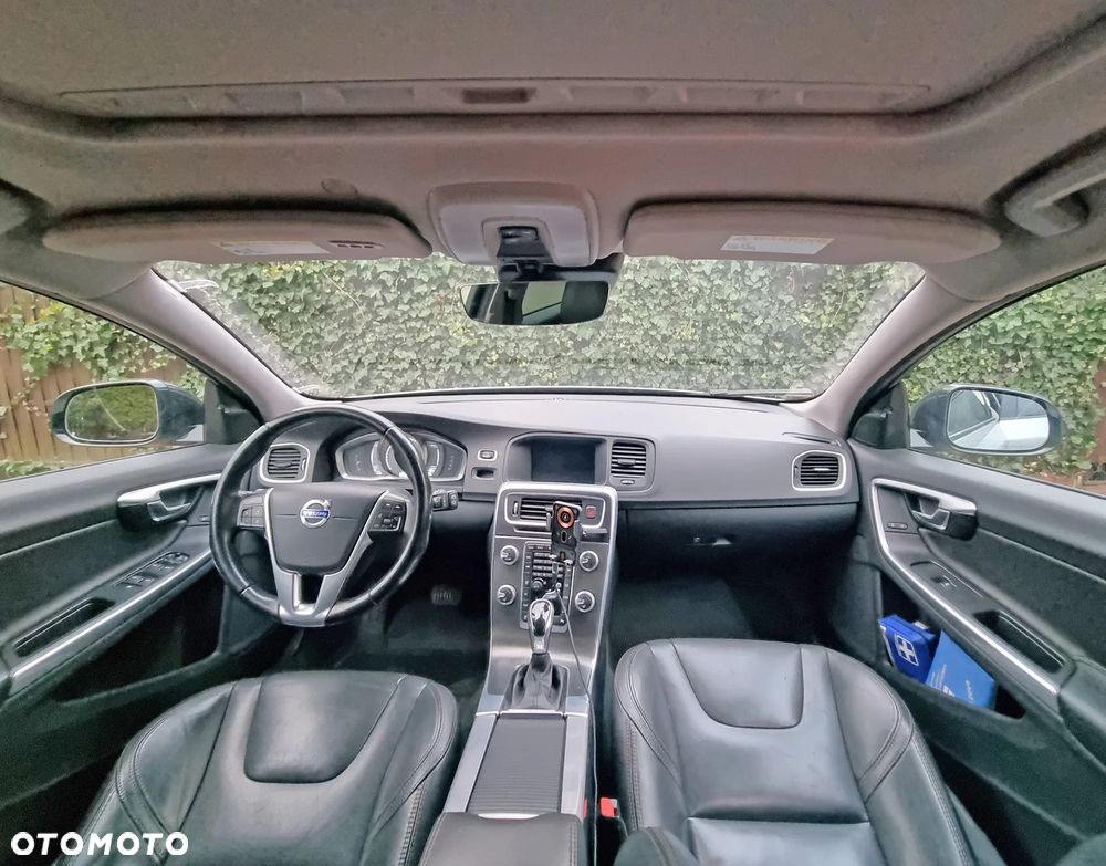 Volvo V60 Cross Country T5 AWD Summum - 9