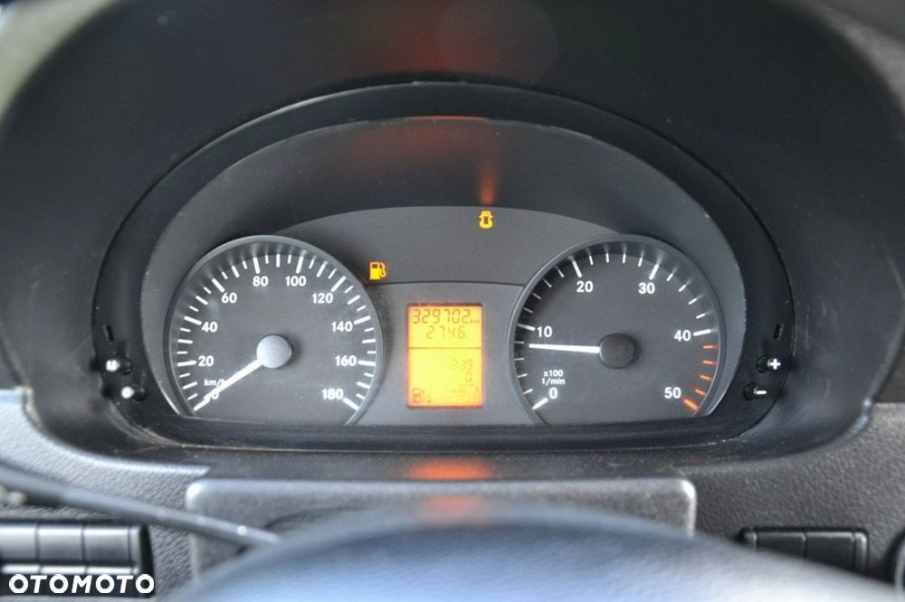 Mercedes-Benz Sprinter - 14