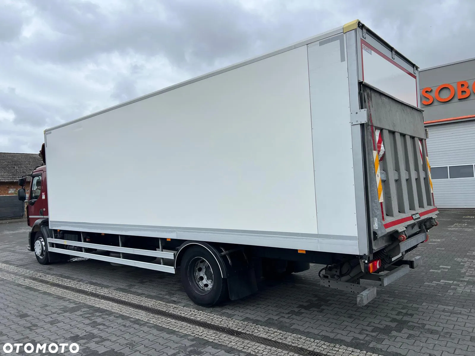 Renault D18 250 DTI 18T CHŁODNIA+WINDA - 3