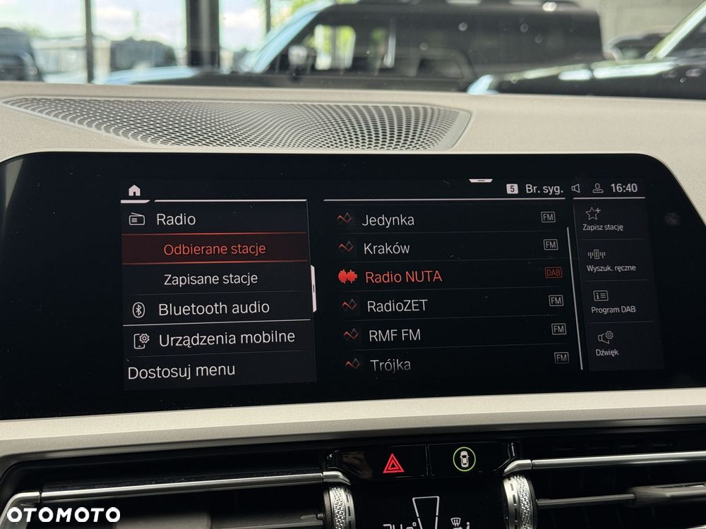BMW Seria 3 318i - 29