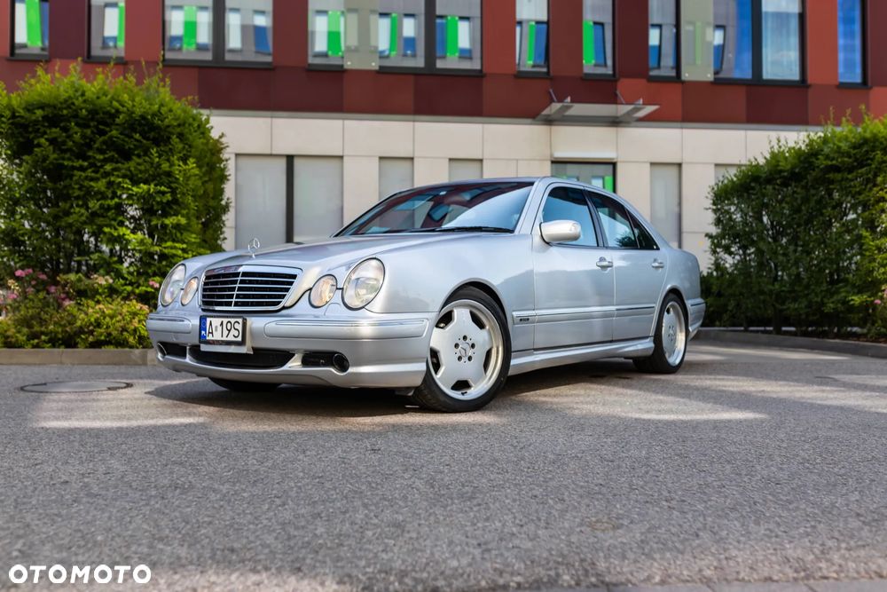 Mercedes-Benz Klasa E - 1