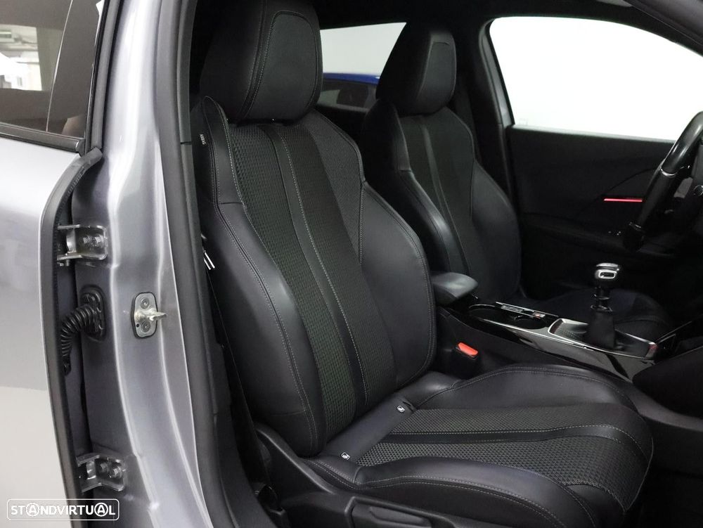 Peugeot 2008 1.5 BlueHDi GT - 28