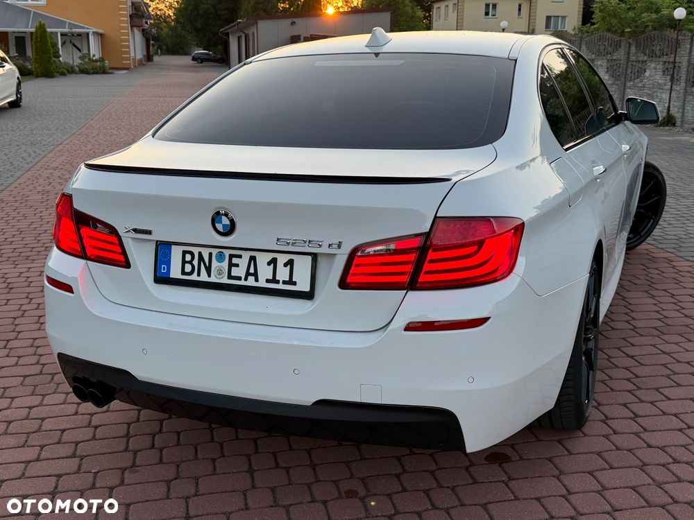 BMW Seria 5 525d xDrive - 2